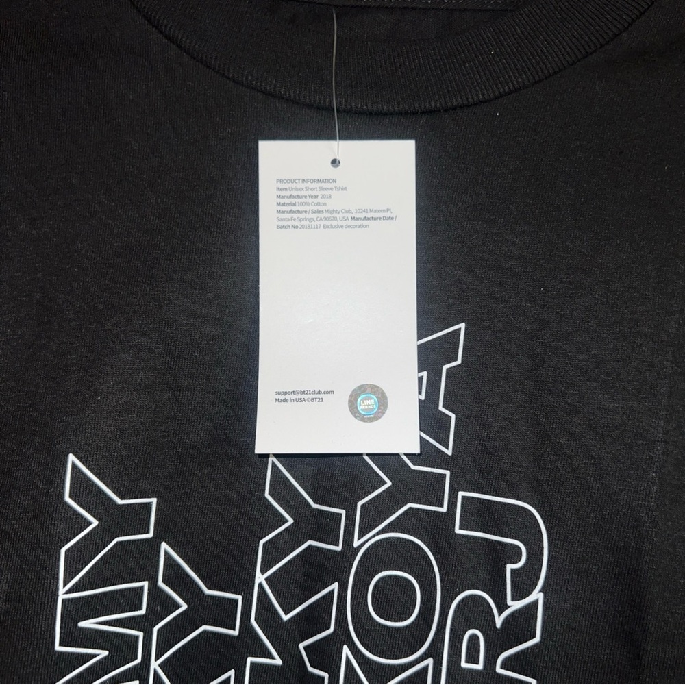 Rare BT21 T Shirt NWT! Sz M - Picture 3 of 5